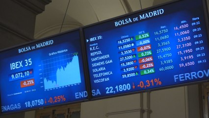 El Ibex 35 mantiene las pérdidas lastrado por el turismo