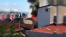 Eminönü’nde havai fişek satışı yapılan dükkanda yangın çıktı. Olay yerine itfaiye ve sağlık ekipleri sevk edildi.