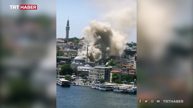 Fatih'te oyuncak deposunda yangın
