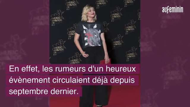 Louane affiche ses rondeurs de grossesse pour la première fois