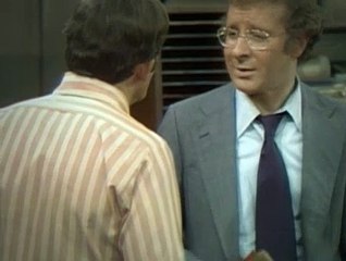 Barney Miller S04E21 Evaluation