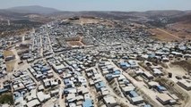 İDLİB - İdlib'deki kamplarda yaşayan sivilleri açlık korkusu sardı (1)
