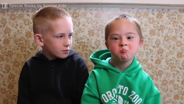 La complicité de ses deux frères ne peut que vous émouvoir