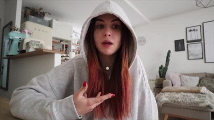 EnjoyPhoenix révèle souffrir du syndrome des ovaires polykystiques