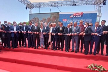 CHP Genel Başkanı Kemal Kılıçdaroğlu İzmir'de havuz açtı