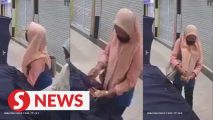 Cops looking for women who swiped costume jewellery from display rack outside shop