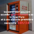 Distributeur de nourriture gratuite pour les sans-abri