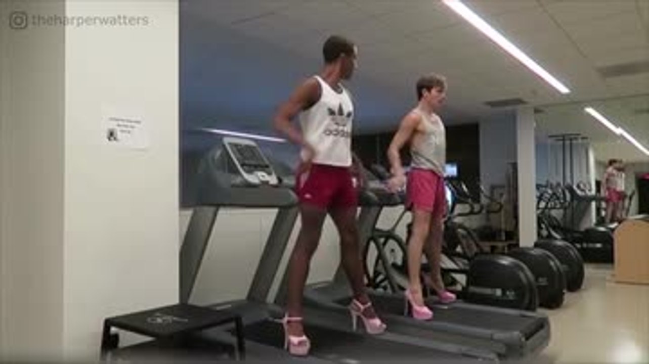 Ces deux hommes maitrisent l'art de danser en talons