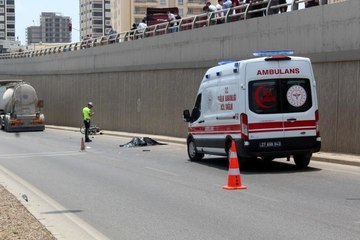 Sollama yapan tanker motosiklete çarptı: 2 ölü