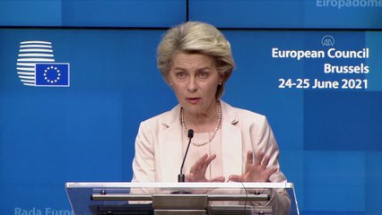 BRÜKSEL - AB, Türkiye'deki Suriyelilerin desteklenmesi için 3 milyar avro bütçe ayıracak