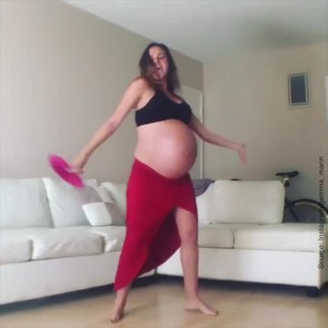 Cette femme enceinte déchire tout quand elle danse !