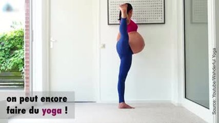 Elle fait du yoga enceinte