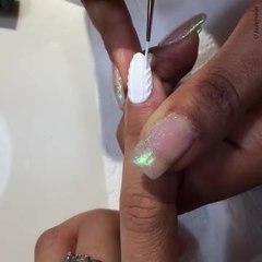 Un magnifique nail art en 3D !