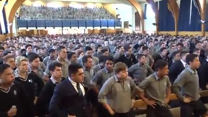 Impressionnant haka d’adieu