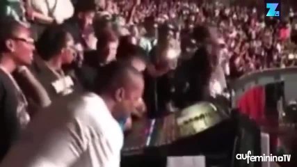 Kanye West a une dent contre Apple !