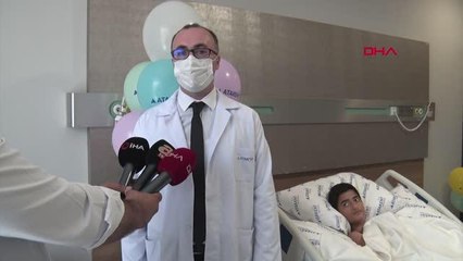 KALBİNE 13 SANTİM KORKULUK DEMİRİ GİREN ÇOCUĞA SEDYE ÜZERİNDE HAYAT KURTARAN MÜDAHALE