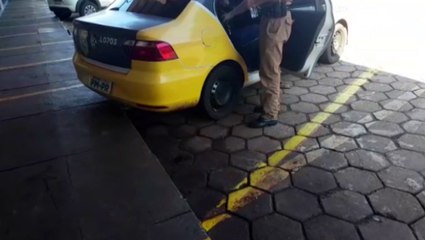 Em posse de 11 buchas de cocaína, homem é detido pela Polícia Militar, no Bairro Periolo