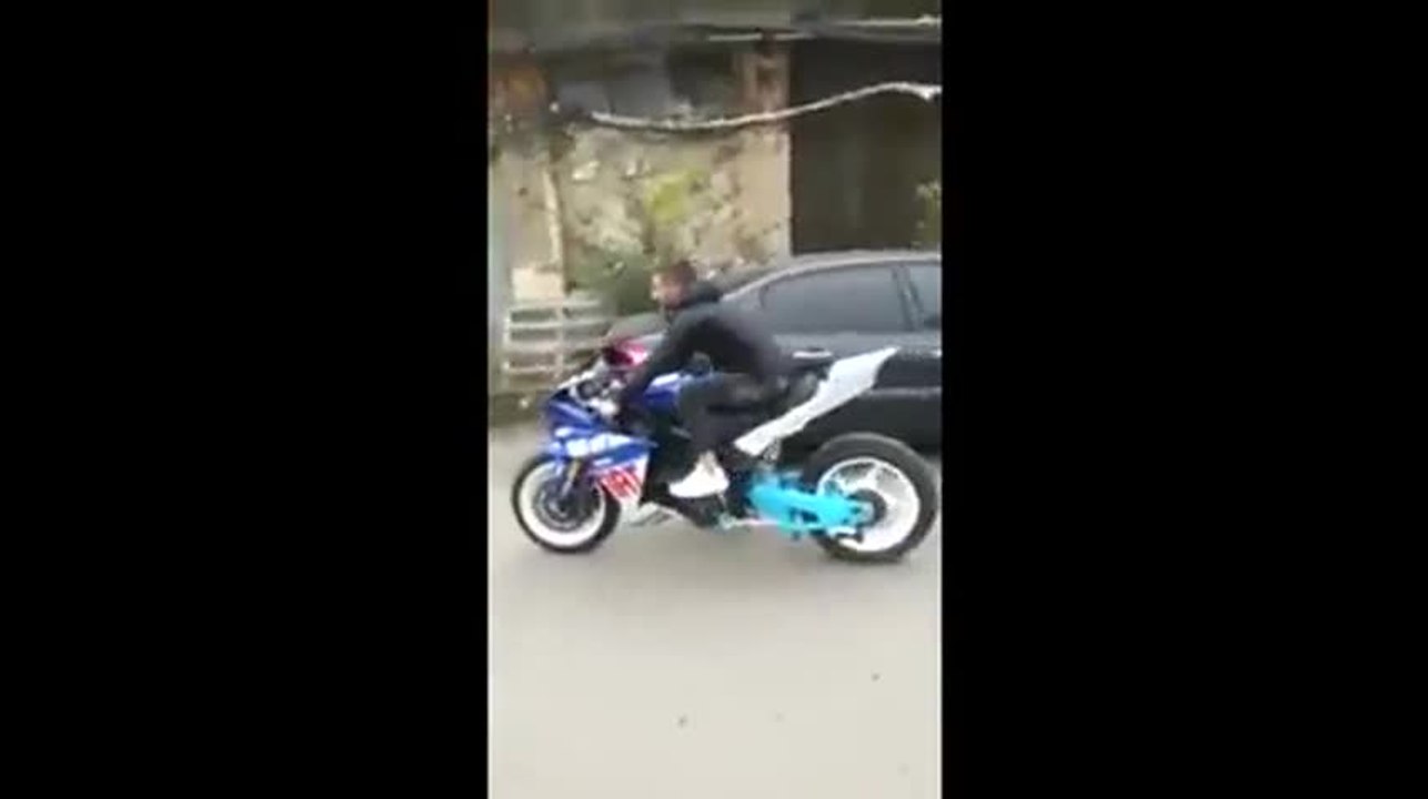 Une moto-cyclable