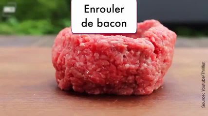 Un burger enroulé dans du bacon
