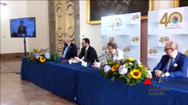Ministro Patuanelli alla celebrazione dei 40 anni del Consorzio mozzarella bufala campana
