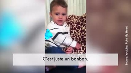 Ce petit garçon n’a jamais eu aussi peur en mangeant un bonbon !