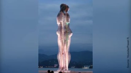Ces statues amoureuses vont vous éblouir