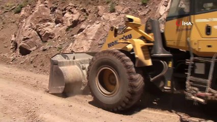 Şırnak’taki yayla yollarında hummalı çalışma