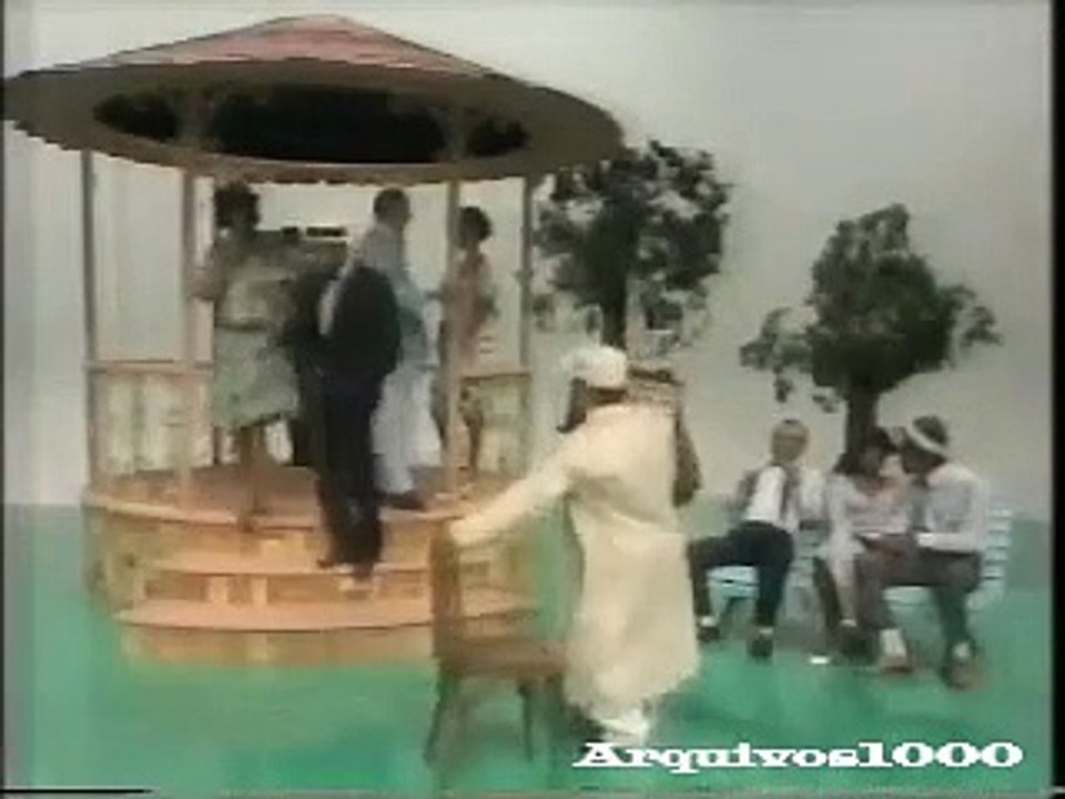 Os trapalhoes em  Zacarias e tiao macale em Olha o passarinho!