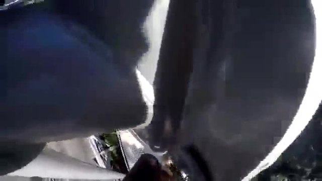 Ce jeune homme fait un saut de 24 mètres