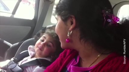 Cette maman n'arrivera pas à faire dire à sa fille ce qu'elle veut !