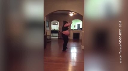 Enceinte jusqu'aux yeux, cette future maman a le rythme dans la peau