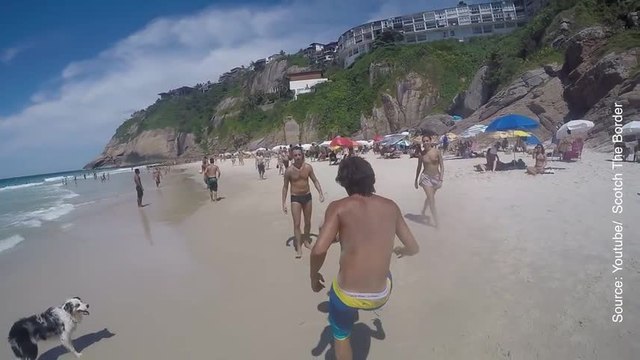 Ce chien, pro du ballon rond, va vous impressionner