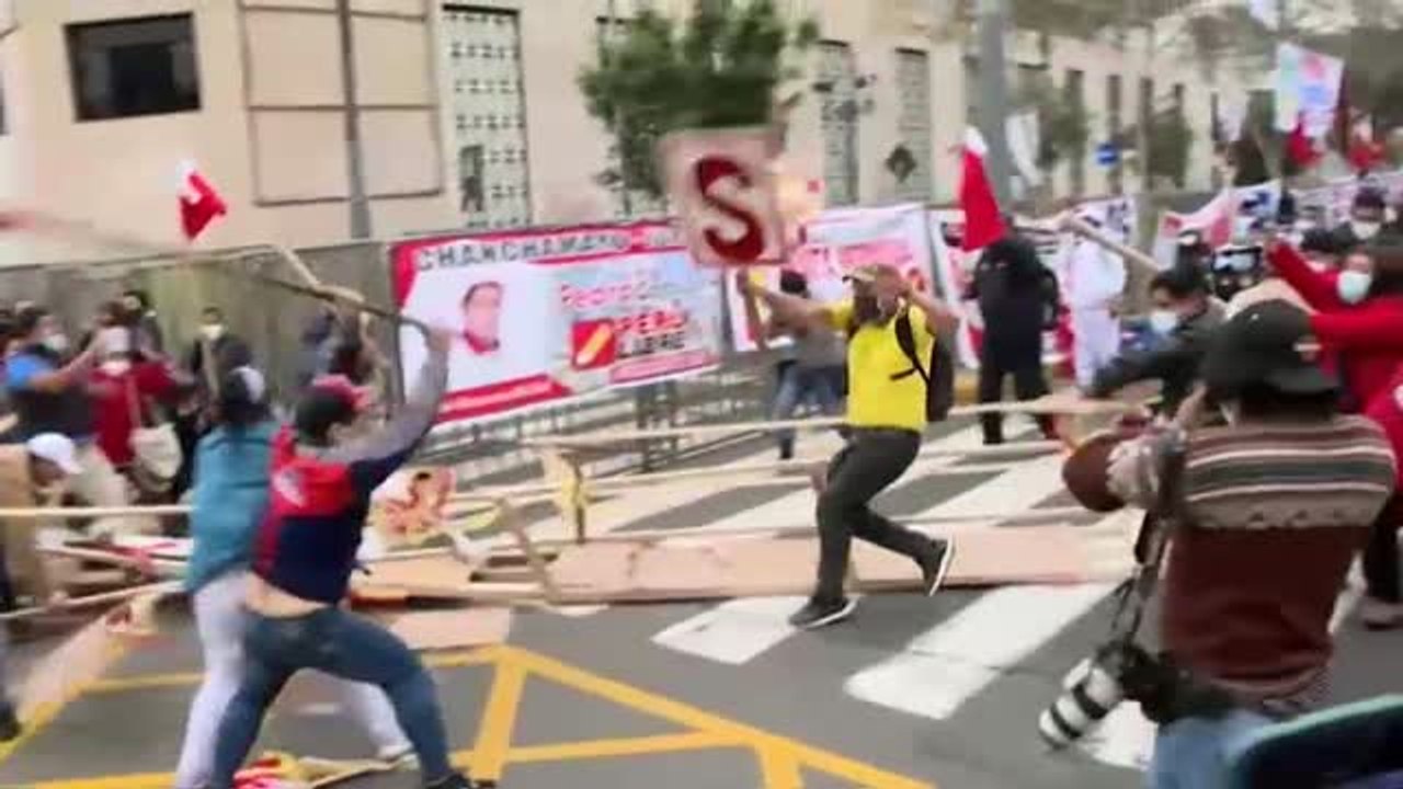 Disturbios en Perú