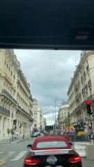 Travis Scott dans les bouchons parisiens. Juin 2021