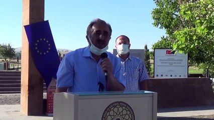 BİTLİS - Ahlat Selçuklu Mezarlığı'ndaki 100 mezar taşı daha ayağa kaldırılacak