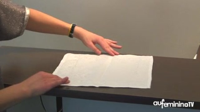 Pliage de serviette façon bougie : pas à pas pliage de serviette