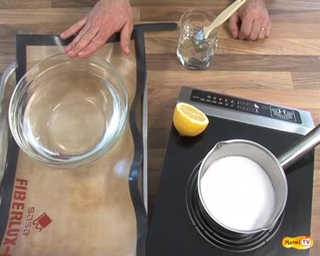Technique en vidéo pour réaliser un décor en caramel dur