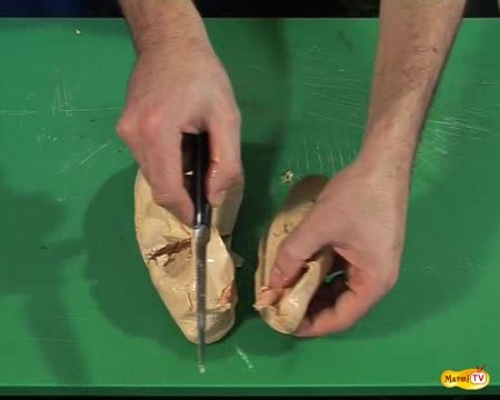Faire soi même son foie gras et commencer par le déveiner