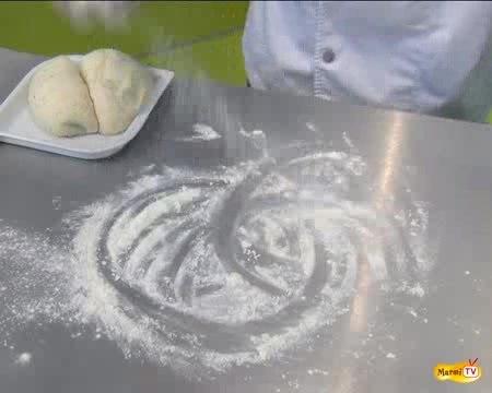 Pâte à pizza : notre technique en vidéo pour bien l'étaler