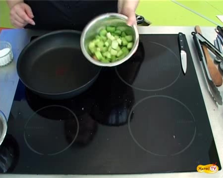 Recette rhubarbe, tarte à la rhubarbe facile en vidéo