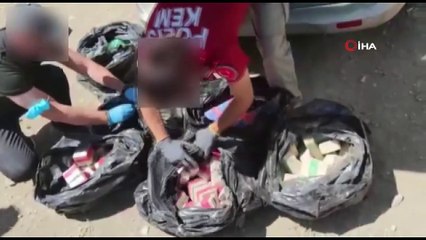 Van polis düzenlediği 2 ayrı operasyonda 205 kilo 240 gram eroin ele geçirdi