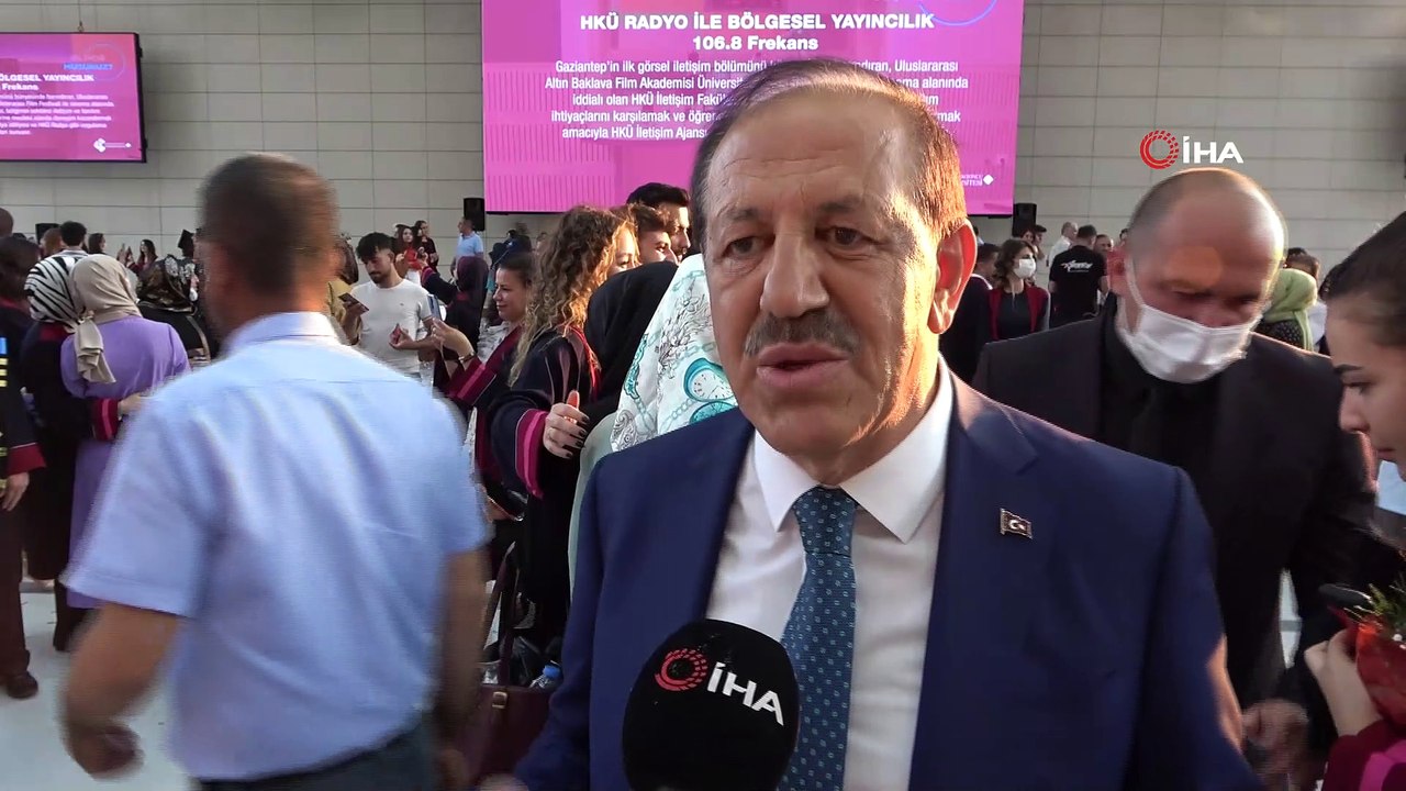 Cemal Kalyoncu, öğrencilerin heyecanına ortak oldu