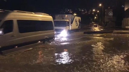 ZONGULDAK - Sağanak ve şiddetli rüzgar etkili oldu