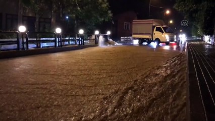 ZONGULDAK - Sağanak ve şiddetli rüzgar etkili oldu