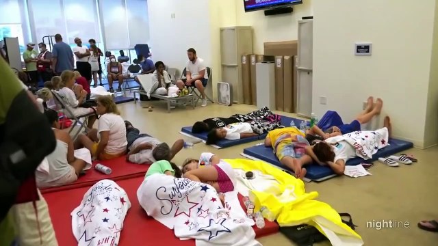 Effondrement d'un immeuble à Miami : Les Etats-Unis sous le choc alors que 159 personnes sont toujours portées disparues - Regardez les nouvelles images sur place des chaînes américaines