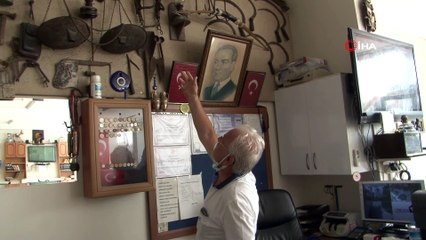 Babasının anısını yaşatmak için kıraathaneyi antikacıya çevirdi