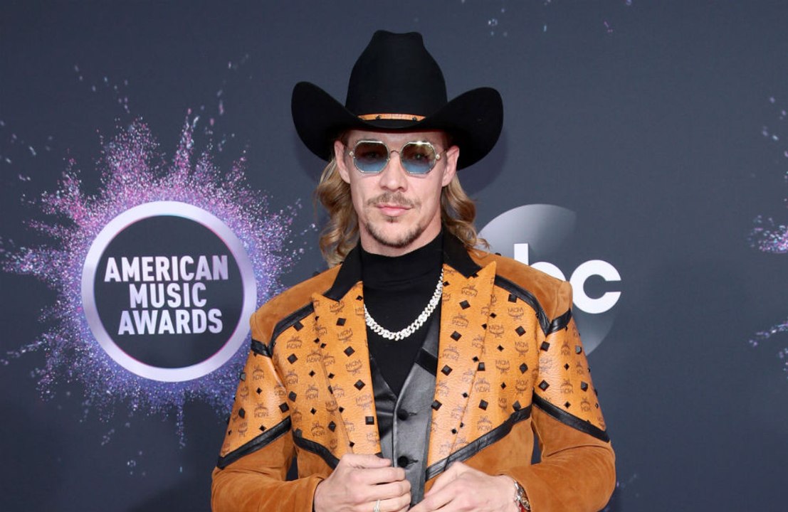 Diplo sued by former fling: just one month after he brought a lawsuit against her!