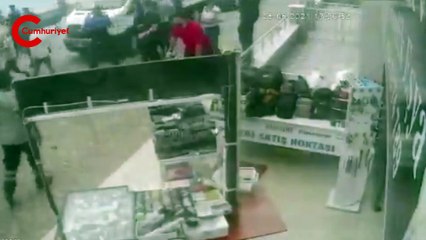 AKP'li belediyenin zabıtalarından esnafa darp kamerada