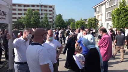 İnegöl Belediyesi YKS sınavında gençlerin yanında