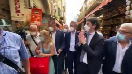 Napoli, il ministro Speranza con Manfredi al centro storico tra i turisti